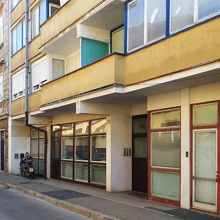 Lägenhet Cosy Zupanic *
