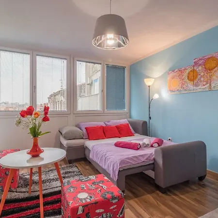 Cosy Zupanic * プーラ